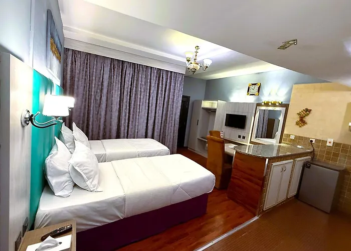 Hafez Hotel Apartments - Al Ras Metro Station